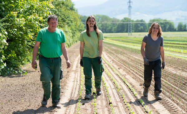 Bio Gärtner Team auf Feld