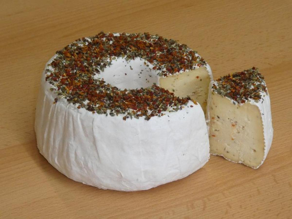 Produktfoto zu Dorfkäse Basilikum & Tomate