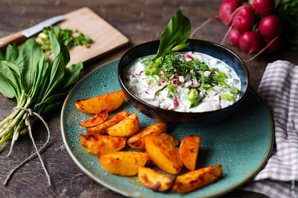 Produktfoto zu Rezeptkarte Frühlingsquark mit Wedges