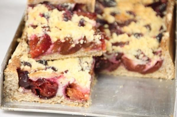 Produktfoto zu Zwetschgenkuchen mit Streusel, 8er (eckig) - Bio-Backhaus Wüst