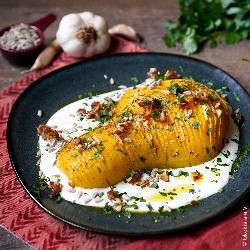 Produktfoto zu Rezeptkarte Fächer-Butternut auf Ziegenkäse